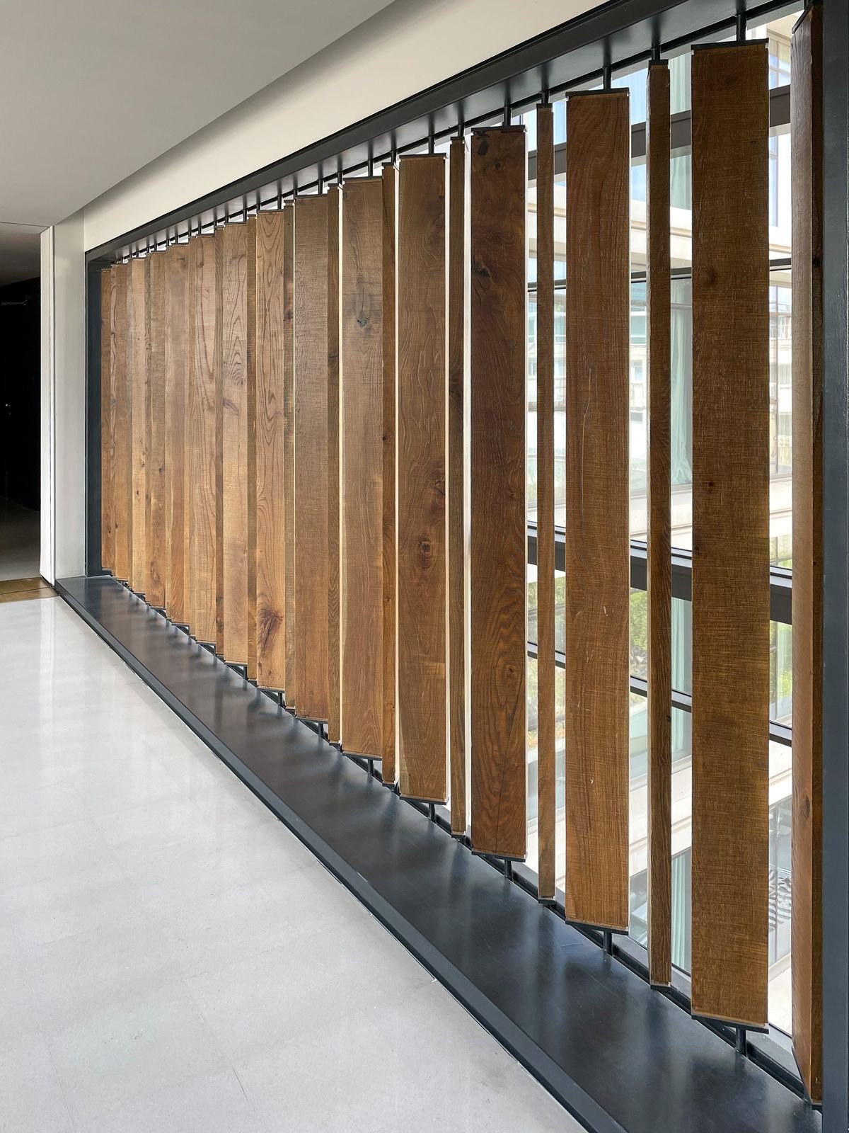 เจาะลึกระบบระแนงไม้ Ty Ren และ Spacer ทางเลือกที่ดีที่สุดสำหรับบ้านพักตากอากาศใน