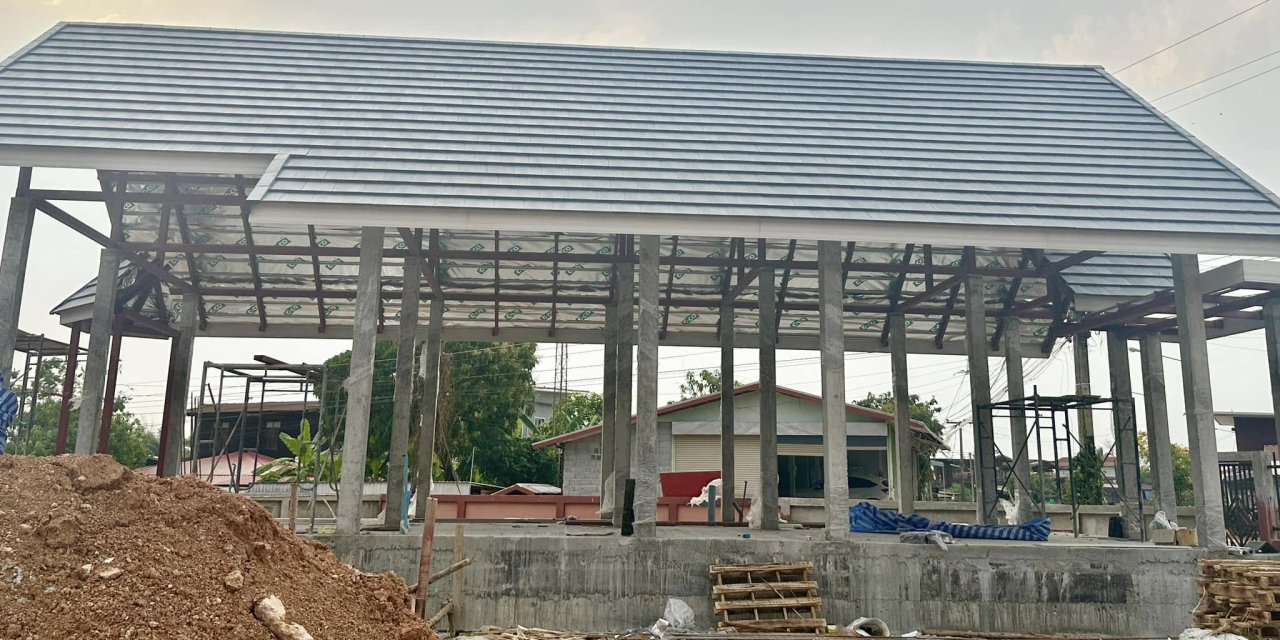 สร้างบ้านชั้นเดียวในเกาะสมุย เลือกฉนวนกันความร้อนแบบไหนดี? Rockwool vs ยิปซั่มบุฟอยล์ ให้บ้านเย็นฉ่ำ ประหยัดไฟ