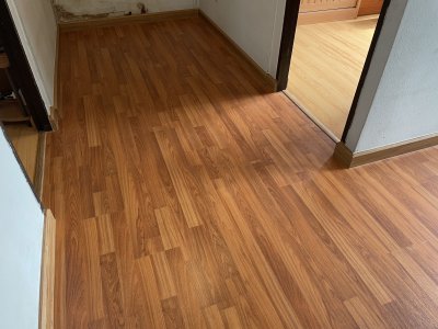 พื้นไม้ลามิเนตลีโอวูด หนา 12 มม. สี Trendy Teak - รูปที่ 6