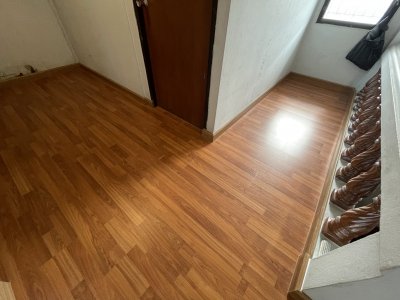 พื้นไม้ลามิเนตลีโอวูด หนา 12 มม. สี Trendy Teak - รูปที่ 4