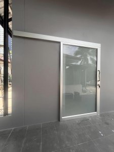 จำหน่ายและติดตั้งกระจก กระจกสั่งตัด กระจกกั้นห้อง กาะสมุย - รูปที่ 1