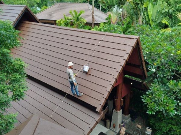 งานทาสีหลังคาโรงแรมบ่อผุด เกาะสมุย