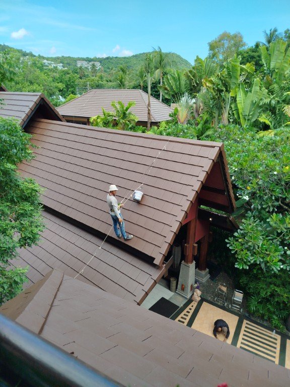 งานทาสีหลังคาโรงแรมบ่อผุด เกาะสมุย