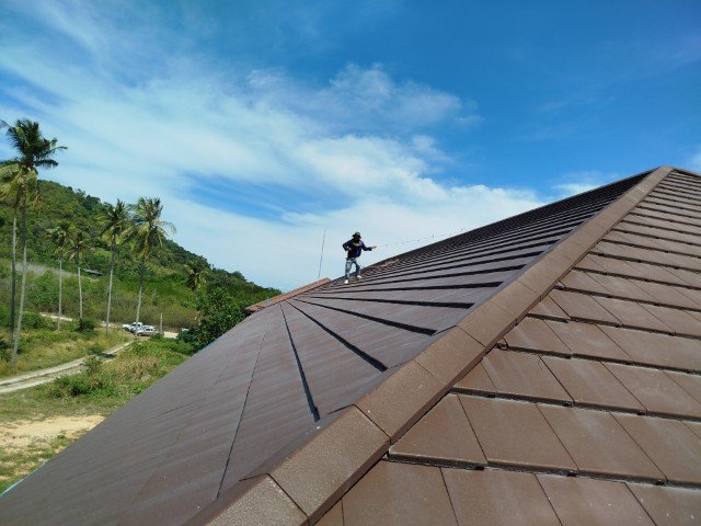 ซ่อมกระเบื้องหลังคาซีแพ็ค เขาพระ บ่อผุด เกาะสมุย: CHK ช่วยคุณรุ่งทิวาแก้ปัญหาน้ำรั่วซึม
